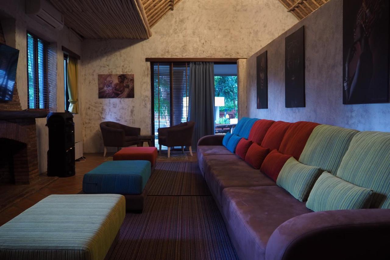 Baanpong Lodge San Kamphaeng Exterior photo