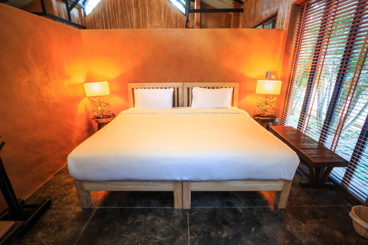 Baanpong Lodge San Kamphaeng Exterior photo
